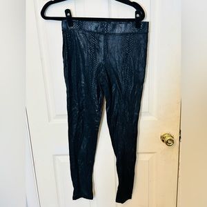 Women’s express snake skin leather pleather leggings medium